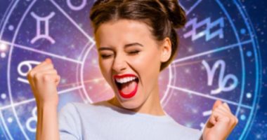4 أبراج الحظ هيضحك لها فى شتاء 2026.. برج العقرب أبرزهم 