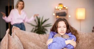 إزاى تخلى بنتك واثقة من نفسها طول الوقت؟.. 3 خطوات