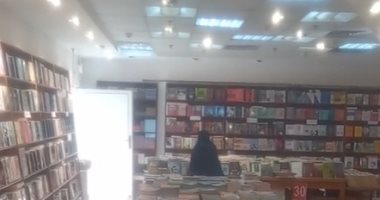 مباشر من معرض الكتاب في كفر الشيخ وسعر الكتاب يبدأ من 5 جنيهات.. فيديو