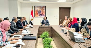 نائب وزير الإسكان يتابع موقف مشروعات برنامج خدمات الصرف الصحى المستدامة