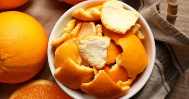 حيل ذكية وسريعة للاستفادة من قشر البرتقال.. بدل ما ترميه