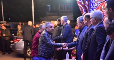 صورة من عزاء محمد صبرى 