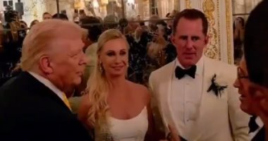 دخلة طريفة وغير متوقعة للرئيس الأمريكى أثناء حفل زفاف.. فيديو