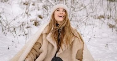 4 أبراج تشعر بالسعادة مع اقتراب الشتاء.. برج الأسد والحمل أبرزهم