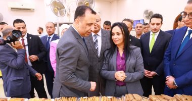 وزيرة التضامن تتفقد مشروع خدمة المرأة العاملة بالفيوم