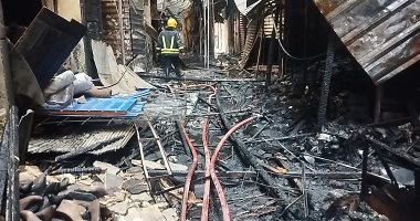 ماس كهربائى سبب حريق محلات وباكيات المنشية بالإسكندرية و12سيارة إطفاء لإخماه