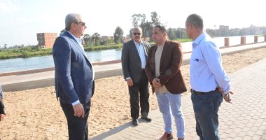 محافظ الغربية يجوب المحلة ويتفقد مشروعات الرصف التطوير.. صور