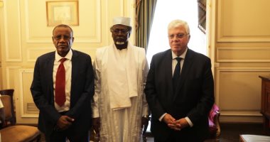 وزير التعليم العالي و نظيره التشادي 