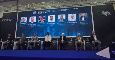 خبراء يؤكدون ضرورة إبقاء الإنسان في مركز اتخاذ القرار أمام الذكاء الاصطناعي