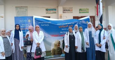 الكشف على 293 حالة بمبادرة جامعة بنها "من أجل قلوب أطفالنا" بمدارس كفر شكر