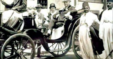 الأمريكى الوحيد الذى دخل مقبرة توت.. سفيرة أمريكا تلتقى حفيدة أول سفير لمصر