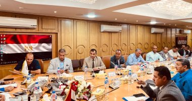 محافظ قنا يوجه بتسريع وتيرة التقنين والتصالح واستكمال معاينات المتغيرات المكانية