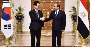 الزيارة الأولى لـ«لى جاى ميونغ» لمصر تتزامن مع احتفال البلدين بمرور 30 عامًا على إقامة العلاقات الدبلوماسية بينهما.. قمة مصرية–كورية تؤكد التكامل الاقتصادى وتوسيع الاستثمارات فى التكنولوجيا والصناعة