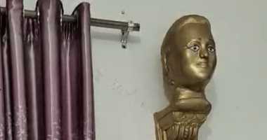 زوج يصنع تمثالا لزوجته تتعامد عليه الشمس يوم عيد ميلادها.. فيديو