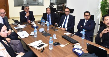 رئيس هيئة الاستثمار يلتقي المدير الإقليمي لشركة "مينهارت" السنغافورية