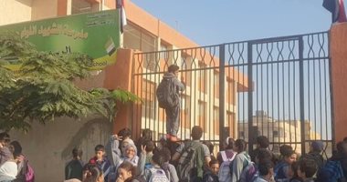 تعليم القليوبية تكشف حقيقة انتظار طلاب أمام مدرسة الشهيد عادل رجائى بالعبور