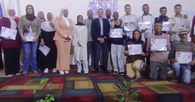 مكتبة مصر العامة بأسوان تحتفل باليوم العالمى للطفل