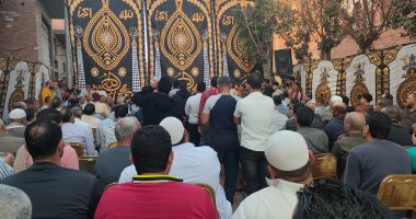 أصيب بـ 100 غرزة بعد خلاف مع آخرين.. جلسة صلح بين عائلتين فى الغربية.. فيديو