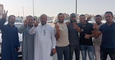 توافد المصريين فى جدة على صناديق الاقتراع بانتخابات النواب.. صور