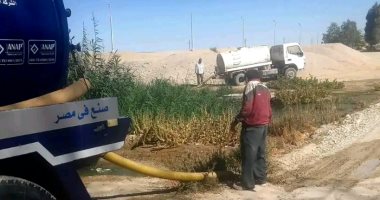 رئاسة مركز الفرافرة: رفع تراكمات مياه الصرف بالقرى وصيانة خط مياه قرية عمر بن الخطاب