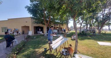 الأقصر مهد الحضارة والفنون والإلهام لنجوم الفن التشكيلي حول العالم.. الدورة 18 لملتقى الأقصر الدولى للتصوير تجذب 21 فنانًا من 12 دولة أجنبية وعربية بينهم مصريين.. نظموا جولات بالمعابد والنيل والكورنيش