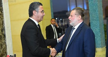 محافظ البنك المركزى ووزراء يقدمون العزاء في والدة وزير التموين.. صور