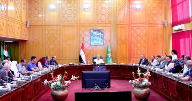 محافظ الإسماعيلية يطلق خطة حاسمة لحل مشكلة المرافق بأرض الجمعيات