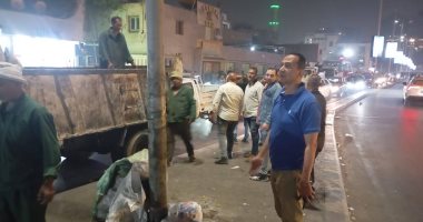 حملات ليلية فى إمبابة والوراق لضبط فريزة القمامة.. صور