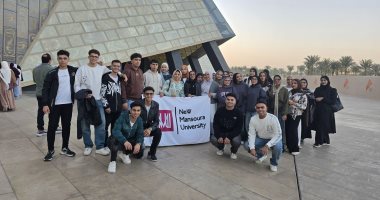 جامعة المنصورة الجديدة تنظم أول زيارة علمية وثقافية للمتحف المصرى الكبير.. صور