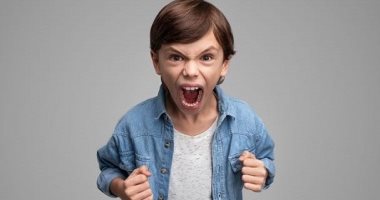 5 خطوات للتعامل مع نوبات غضب الأطفال أهمها تعليمه فهم مشاعره