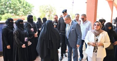 محافظ جنوب سيناء يتفقد لجان انتخابات مجلس النواب بمدينة طور سيناء.. صور
