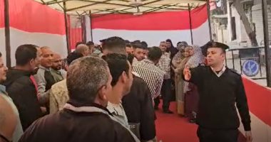 رجال الشرطة يؤمنون اللجان في القليوبية وتسهيل دخول المواطنين