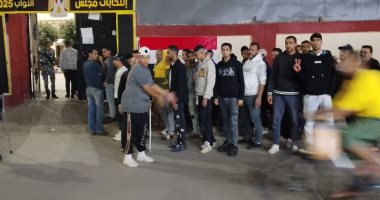 طوابير أمام اللجان بعين شمس والمطرية للمشاركة فى انتخابات النواب.. صور