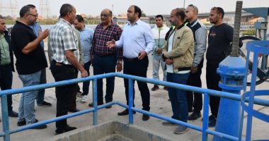 رئيس مياه الشرب بالجيزة يتابع منظومة التشغيل والصيانة بمحطة إمبابة.. صور