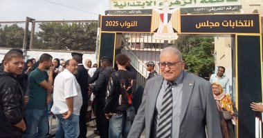 طوابير أمام مدرسة الزهراء بالسلام أول بالقاهرة فى انتخابات مجلس النواب