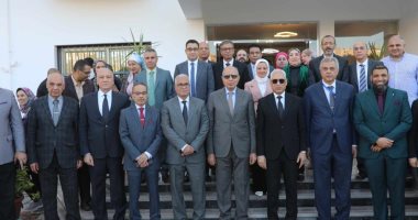 محافظ المنيا ورئيس الجامعة يتفقدان مبنى الإسكان الفندقي للطلاب
