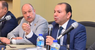 وزارة العمل تنظم ندوة توعوية بالتعاون مع البنك الأهلي حول قانون العمل الجديد