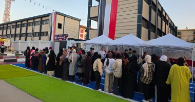 إقبال على لجنة مدرسة الشهيد جواد حسنى الابتدائية بمحافظة الإسماعيلية