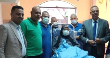 سيدة مريضة بالكلى تصر على الإدلاء بصوتها الانتخابى فى الشرقية