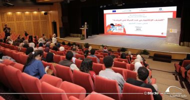 أحمد زايد: العنف ضد المرأة قضية عالمية لا تقتصر على العالم النامى