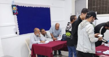 استمرار توافد المواطنين على اللجان الفرعية بعين شمس والمطرية قبل غلق التصويت