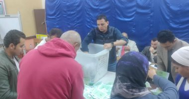 مؤشرات أولية لفرز أصوات الناخبين بمدينة العريش فى شمال سيناء