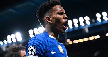 إستيفاو يسجل ثانى أهداف تشيلسى ضد برشلونة بمهارة رائعة.. فيديو وصور - اليوم السابع