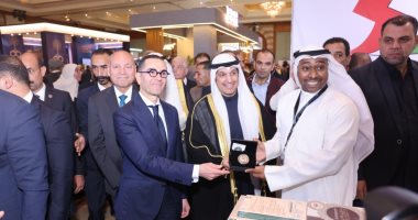 وزير الاستثمار والتجارة الخارجية يفتتح فعاليات الأسبوع الكويتي بالقاهرة