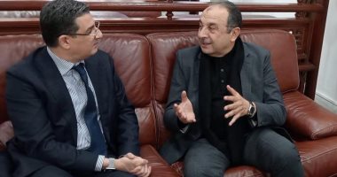 وزير قطاع الأعمال العام يلتقي وزير الصحة الجزائري لبحث فرص التعاون 