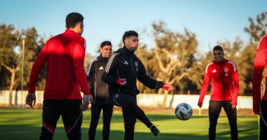 توروب يضع إمام عاشور بديلا فى تشكيل الأهلى أمام الجيش الملكى