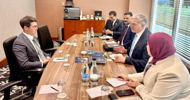 وزير البترول يبحث التعاون في المعادن الحيوية والنادرة مع هانتر الأسترالية