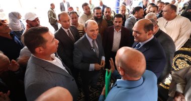 محافظ كفر الشيخ يستمع لشكاوى وطلبات أهالي دسوق 