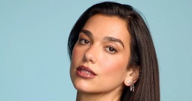 موضة الشعر فى شتاء 2026.. لون الإسبريسو وقصة الذئب الكيرلى