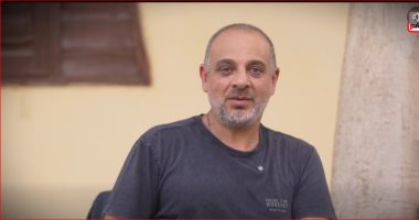 تامر محسن في ماستر مهرجان الفيوم: الممثل اللي معداش على المسرح ناقصه حاجة